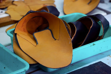 Die Verarbeitung von Leder den Produktionsstätte - Melvin & Hamilton